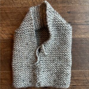 Vintage Hand-Knit Cozy Gray Baclava Scarf